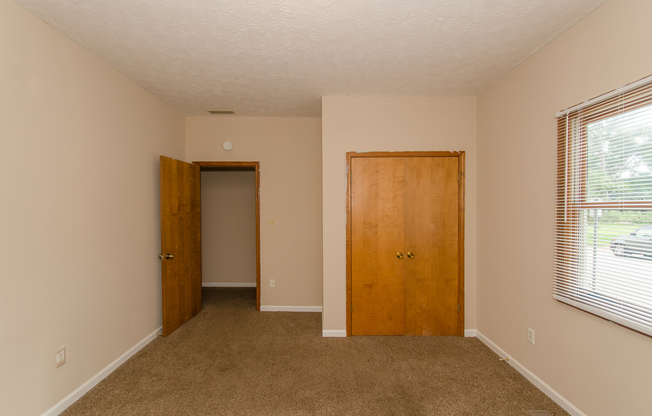 4 beds, 1 bath, $2,150