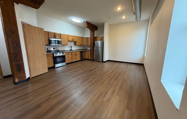 2 beds, 1 bath, 738 sqft, $1,440, Unit 351-104