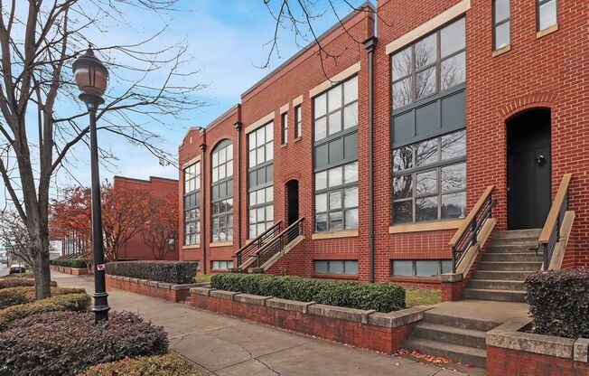 LOCATION! LOCATION! LOCATION! Popular South End area