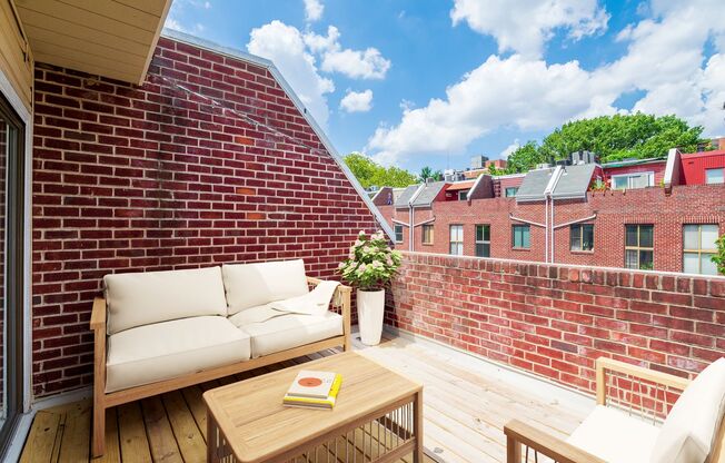 Beautiful Three Bedroom in Washington Square West