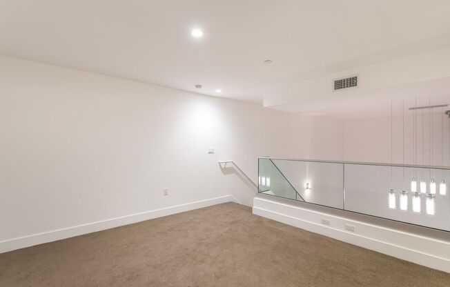 1 bed, 1.5 baths, 965 sqft, $3,300, Unit 1616 - 210