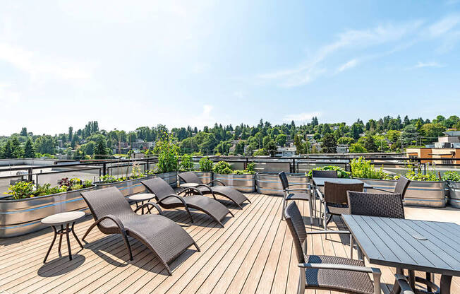 Spacious Rooftop Deck at The Corydon, Washington