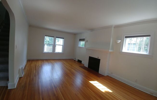 3 beds, 1 bath, $1,995