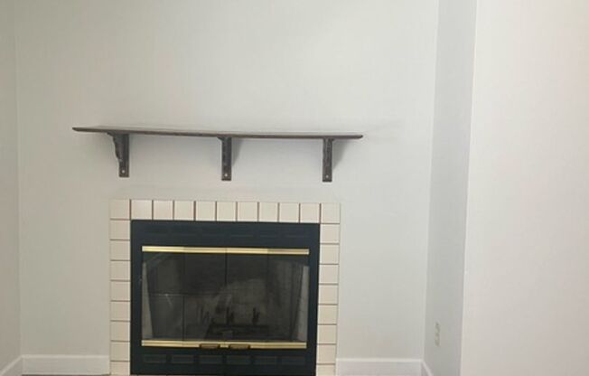 1047p  -170 -5916 Auburn St. -RB/JP