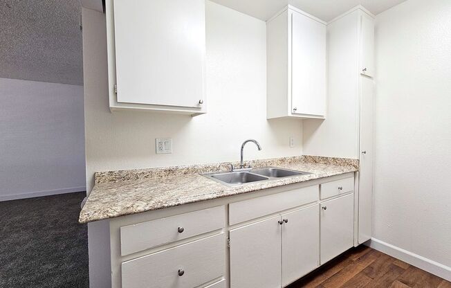 Studio, 1 bath, 500 sqft, $1,395, Unit 66