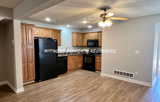 3 beds, 2.5 baths, $1,530