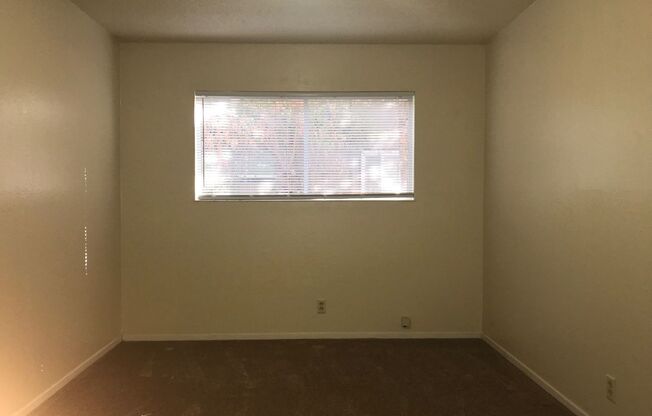 2 beds, 1 bath, 800 sqft, $1,650, Unit 1615 Valle Vista St, Vallejo, CA 94589