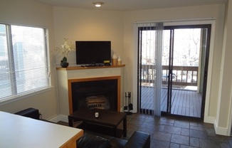 1 bed, 1 bath, $2,550, Unit #104