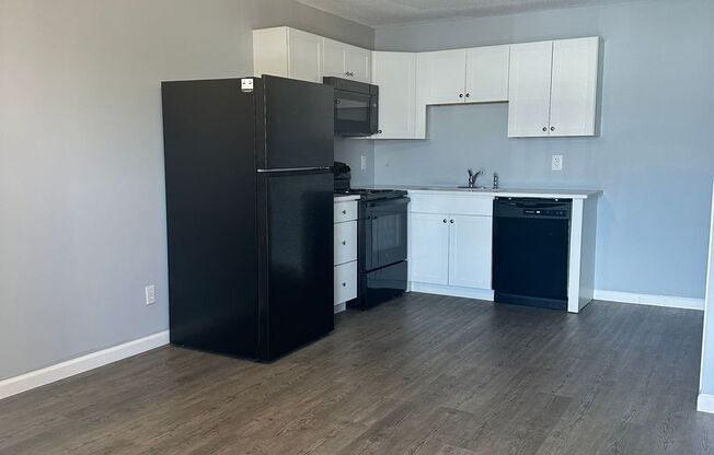 1 bed, 1 bath, $945