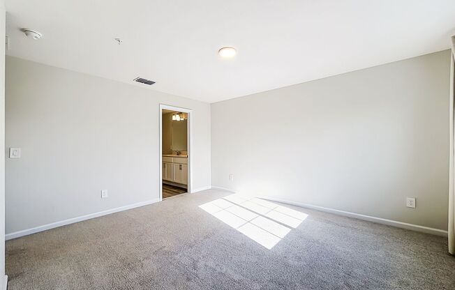 3 beds, 2.5 baths, $2,250