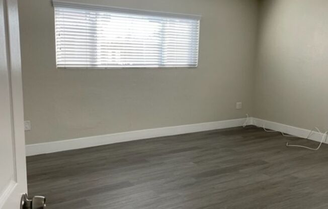 5 beds, 2 baths, 1,750 sqft, $3,995, Unit Unit #4