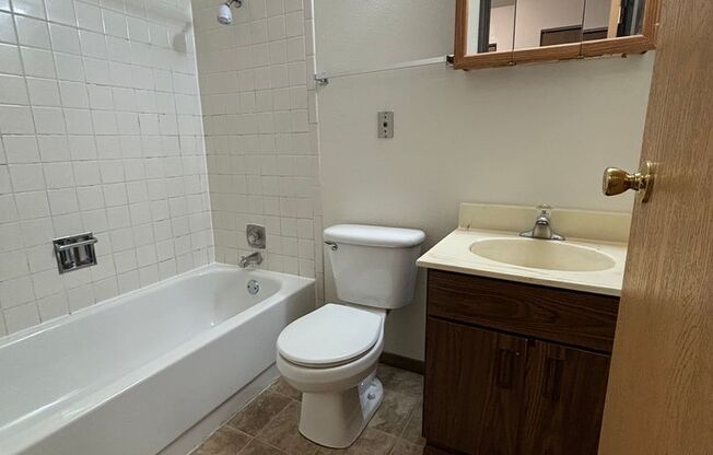 Studio, 1 bath, 360 sqft, $600, Unit 34