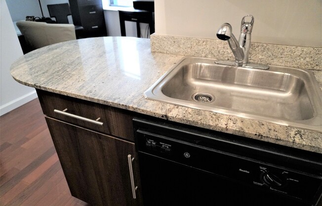 Studio, 1 bath, 367 sqft, $3,300, Unit 606