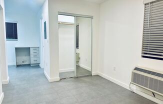 Studio, 1 bath, $1,302, Unit 1535-5
