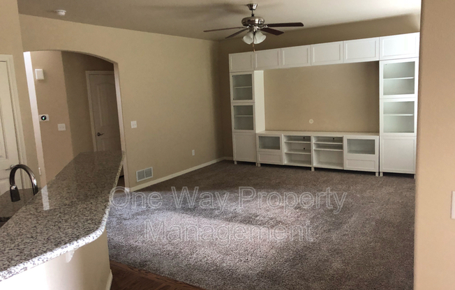242 SARATOGA DR