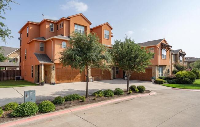 2640 VENICE DR