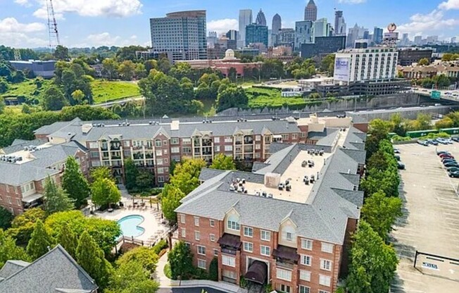 1735 Peachtree Street