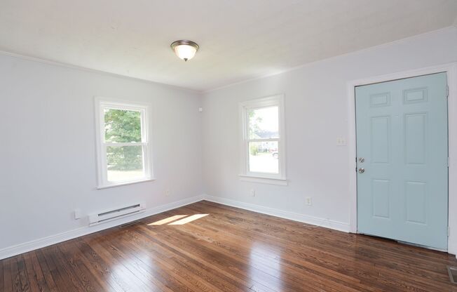 Charming 2-Bedroom Home with Modern Upgrades, Minutes from Downtown Richmond