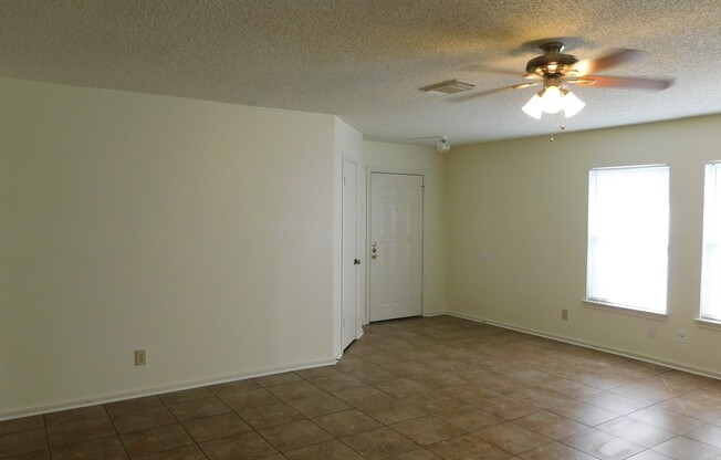 3 beds, 2 baths, $1,750