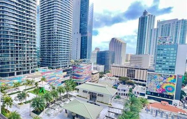 2 beds, 2 baths, 1,096 sqft, $4,550, Unit 999 SW 1st Ave # 1807