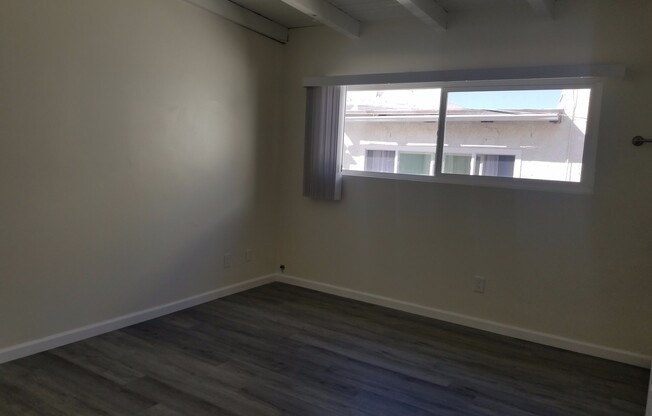 2 beds, 1 bath, 1,100 sqft, $3,150, Unit 03