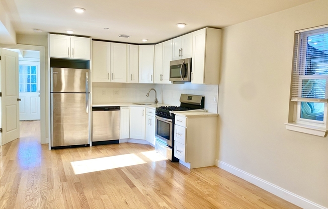 3 beds, 1.5 baths, 1,000 sqft, $3,800, Unit 2