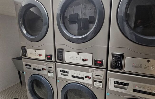 1 bed, 1 bath, 800 sqft, $1,775, Unit 5Y