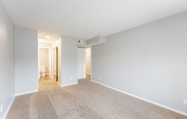 2 beds, 1 bath, 886 sqft, $1,125, Unit 421-25