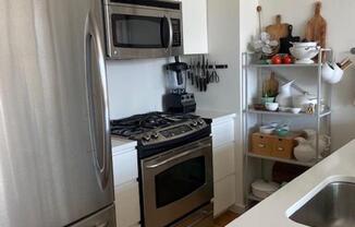 1 bed, 1 bath, 600 sqft, $3,200, Unit 4N