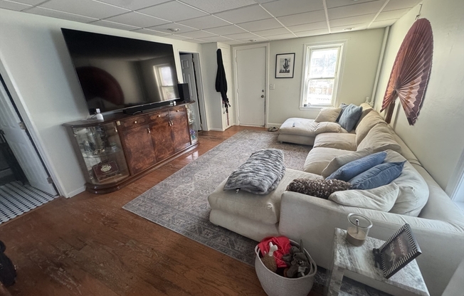 52 CREST AVE