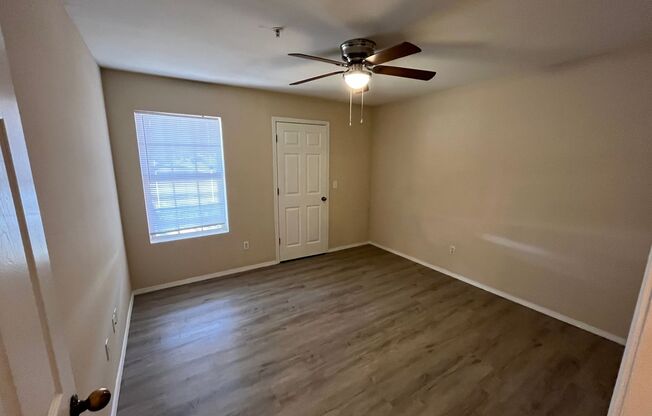 2 beds, 2 baths, $895