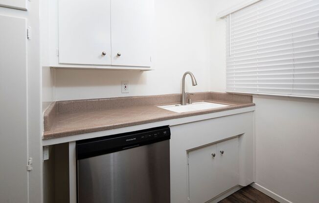 Emerald Manor Apartments