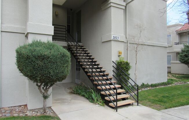 West Lancaster Condo in Gated community near A.V College