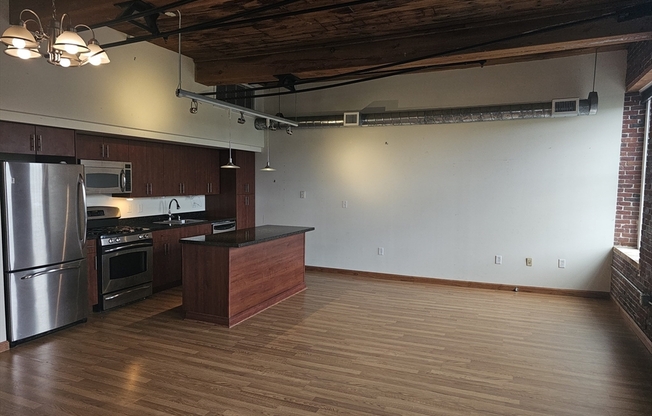 1 bed, 1 bath, 786 sqft, $2,000, Unit 110