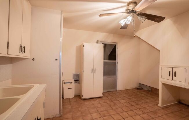 3 beds, 1 bath, $1,500