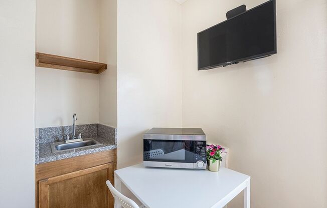 Studio, 1 bath, 164 sqft, $1,045, Unit 209