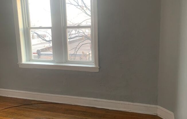 2 beds, 1 bath, 750 sqft, $1,225, Unit 6102-7