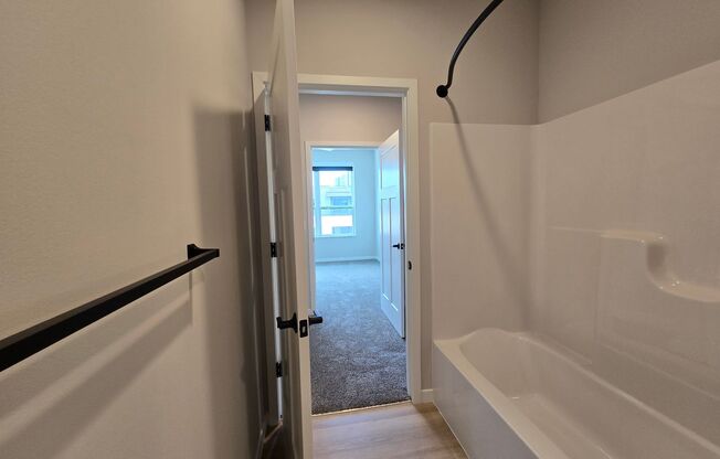 2 beds, 2 baths, 1,140 sqft, $2,110, Unit 8421-238