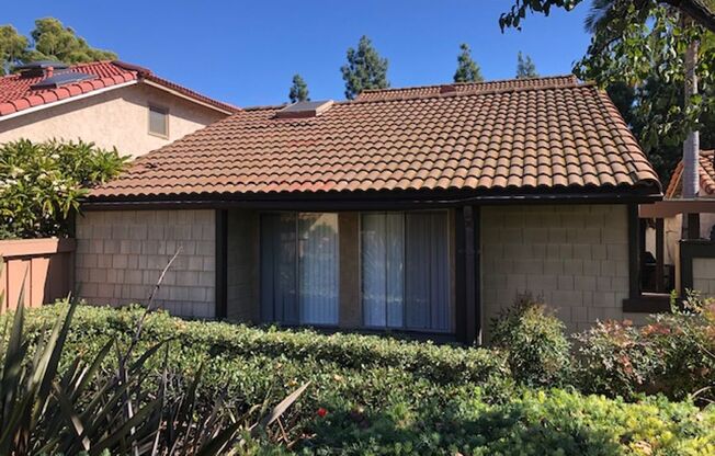 Beautifully Updated 3 Bed/2 Bath Single Family Home in Irvine's Orange Tree Community!