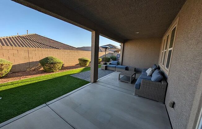 908 Lynne Harbor Ave