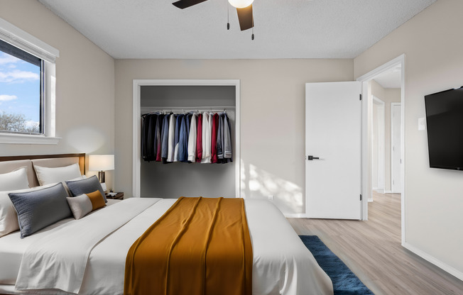 2 beds, 2 baths, 950 sqft, $1,199, Unit 206