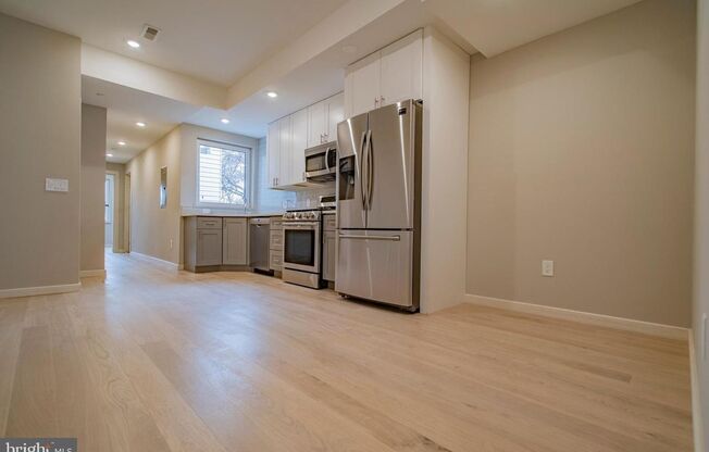 2110 W Master Street