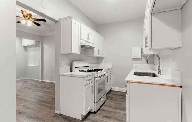 2 beds, 1 bath, 552 sqft, $1,895, Unit 726-03