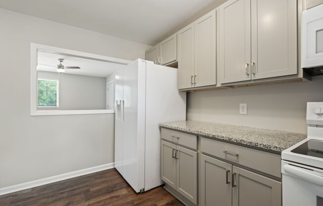 2BR available now in quadplex, downtown near Charlotte Pike/Fisk or Meharry Medical College, 2 miles from Broadway