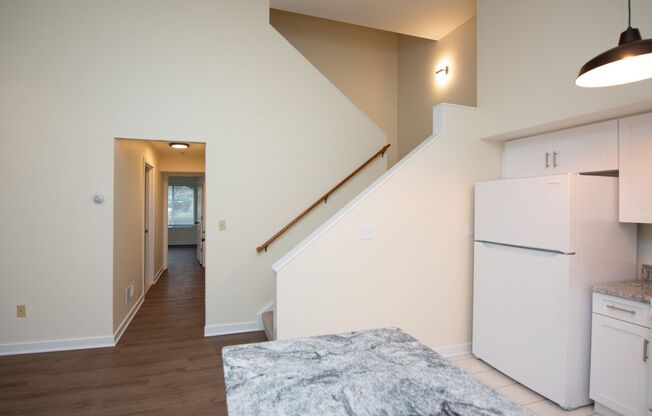 2 beds, 2 baths, 1,087 sqft, $2,695, Unit 7J