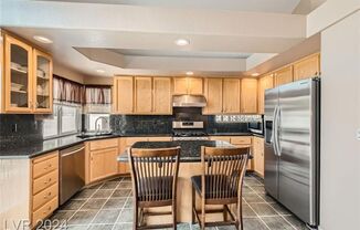 4 beds, 2.5 baths, $3,400, Unit Ste 100