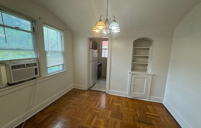 1 bed, 1 bath, 819 sqft, $1,650, Unit 104