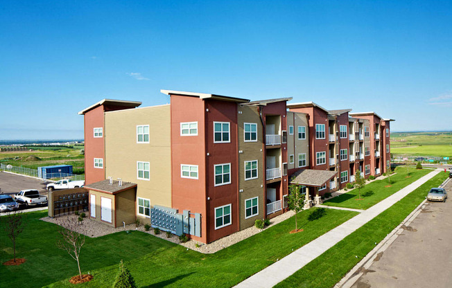 Confluence at Harvest Hills Exterior and Landscaping Apartment Rentals Williston, North Dakota
