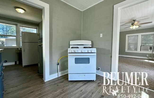 1 bed, 1 bath, $1,075