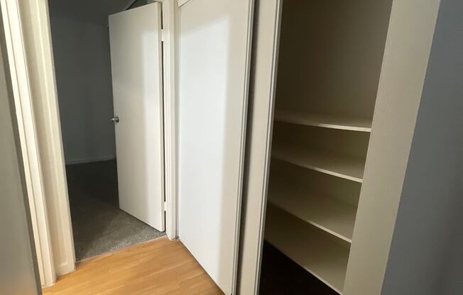 1 bed, 1 bath, 592 sqft, $925, Unit 17